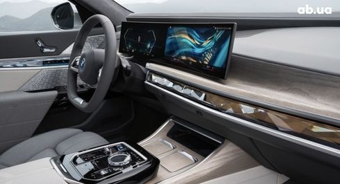 BMW i7 2023 - фото 7