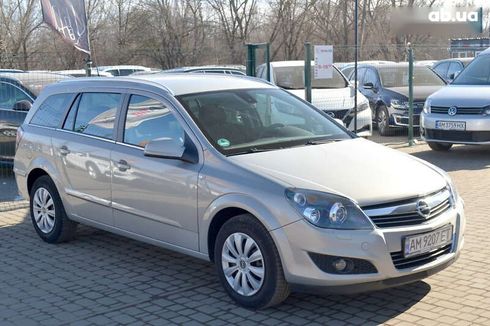 Opel Astra 2010 - фото 7