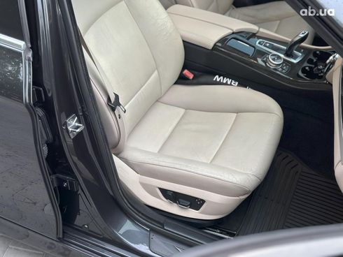BMW 5 серия 2010 черный - фото 33