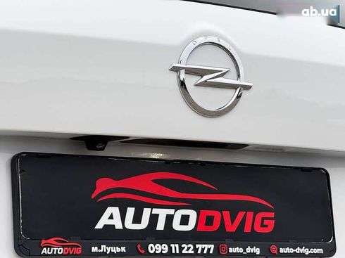 Opel Insignia 2022 - фото 28