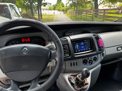 Renault Trafic 2010 белый - фото 14
