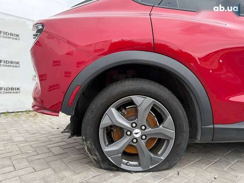 Ford Mustang Mach-E 2022 - фото 8