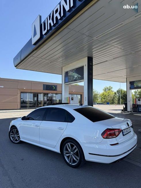 Volkswagen Passat 2017 - фото 13