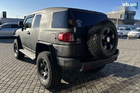 Toyota FJ Cruiser 2007 - фото 5