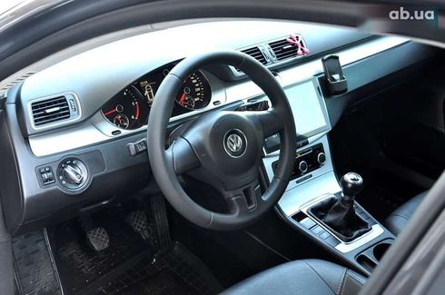 Volkswagen Passat 2011 - фото 14