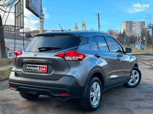 Nissan Kicks 2018 серый - фото 11