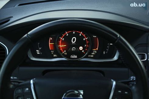Volvo XC60 2017 - фото 28