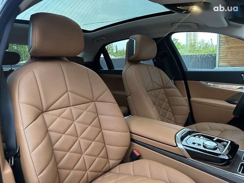 BMW 7 серия 2023 - фото 17
