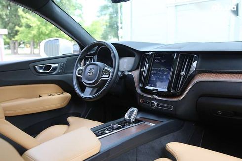 Volvo XC60 2020 - фото 13