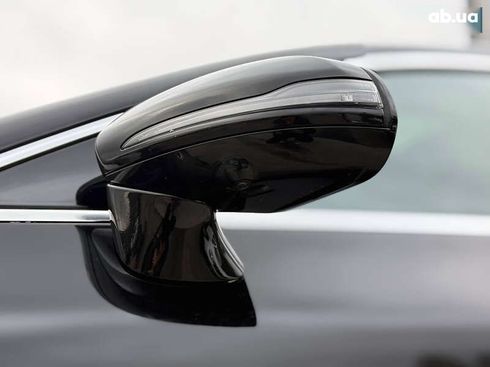 Mercedes-Benz AMG GT 4 2019 - фото 18