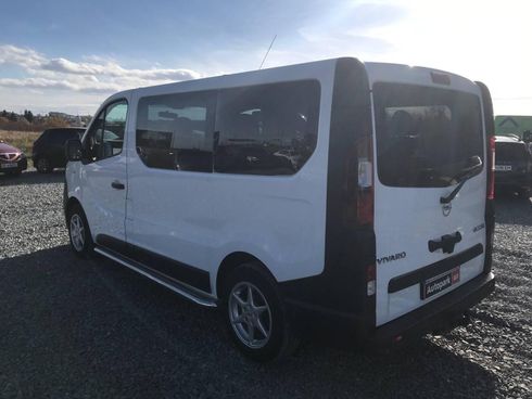 Opel Vivaro 2015 белый - фото 8