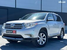 Продаж вживаних Toyota Highlander 2013 року у Львові - купити на Автобазарі