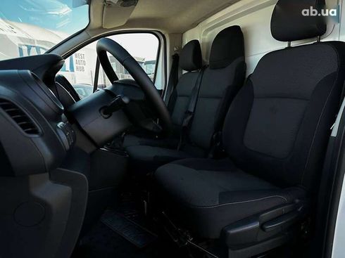 Renault Trafic 2020 - фото 17