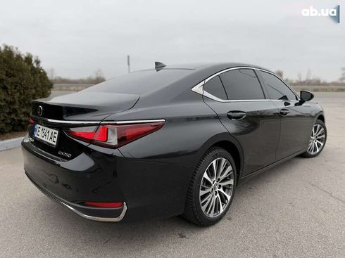 Lexus ES 2021 - фото 9