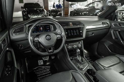 Volkswagen Tiguan 2020 - фото 24