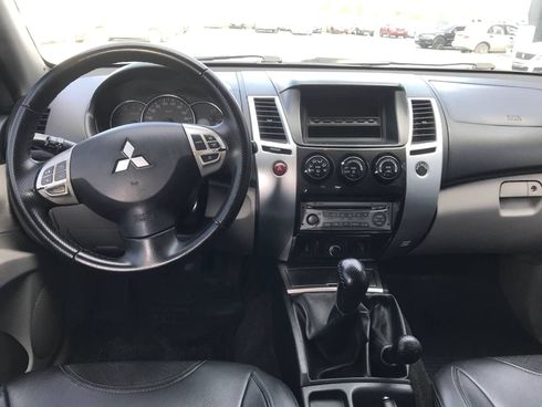 Mitsubishi Pajero Sport 2011 черный - фото 6