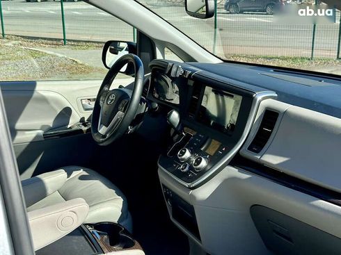Toyota Sienna 2015 - фото 7