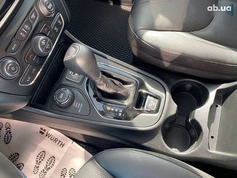 Jeep Cherokee 2019 - фото 18