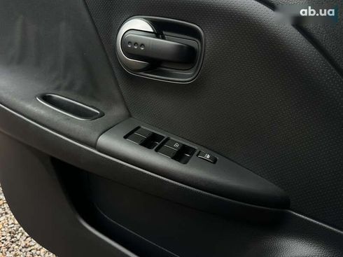 Nissan Note 2010 - фото 20