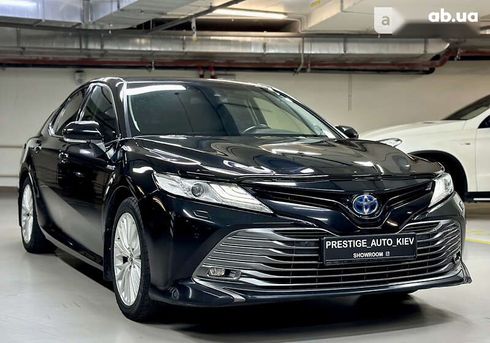 Toyota Camry 2019 - фото 9