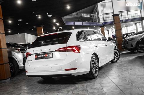 Skoda Octavia 2021 - фото 13