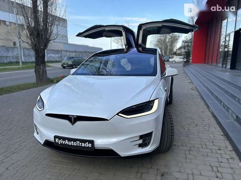 Tesla Model X 2017 - фото 22