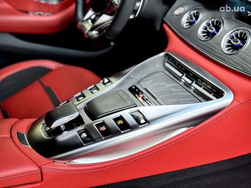 Mercedes-Benz AMG GT 4 2020 - фото 28