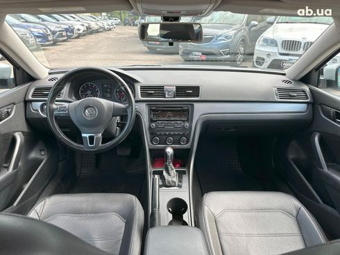Volkswagen Passat 2014 серый - фото 12