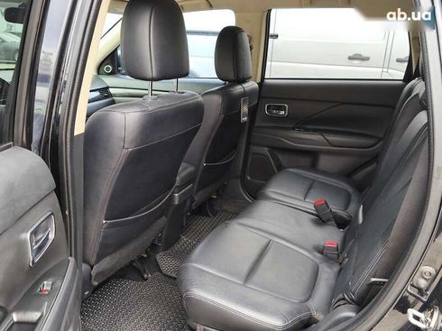 Mitsubishi Outlander 2016 - фото 11