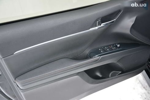 Toyota Camry 2019 - фото 17