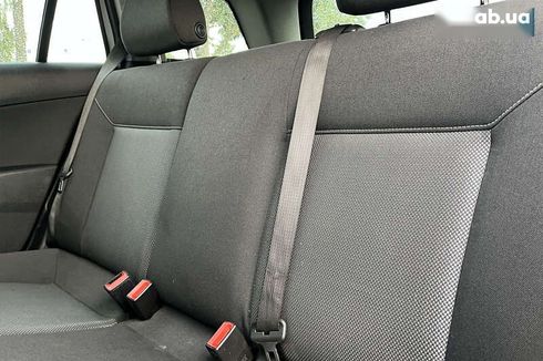 Opel Astra 2010 - фото 20