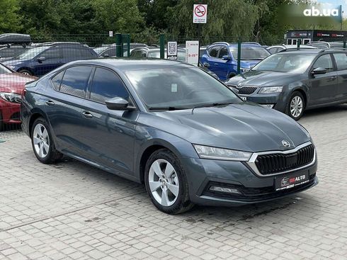 Skoda Octavia 2020 - фото 11