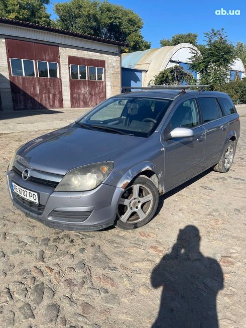 Opel Astra 2005 серебристый - фото 15