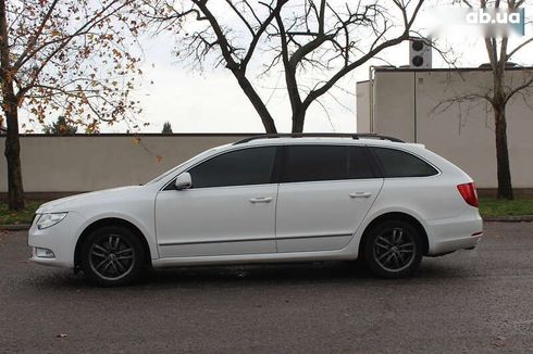 Skoda Superb 2011 - фото 10