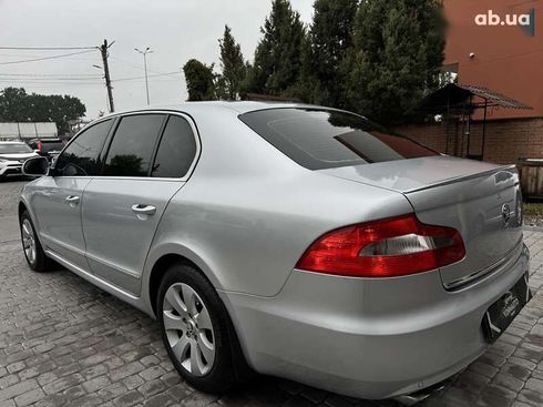 Skoda Superb 2012 - фото 14