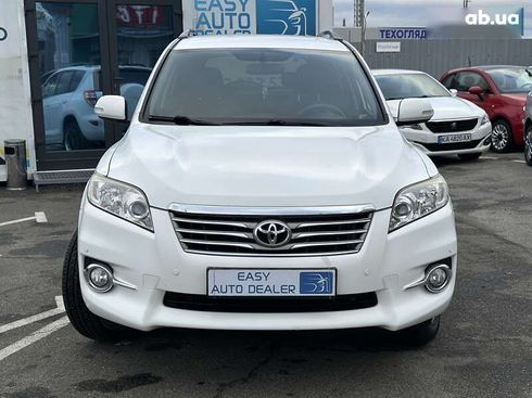 Toyota RAV4 2012 - фото 2