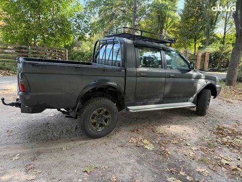 Mitsubishi l 200 2005 серый - фото 5