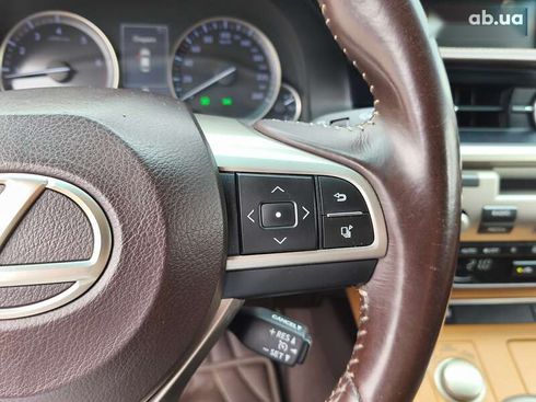 Lexus ES 2018 - фото 24