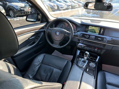 BMW 5 серия 2012 серый - фото 43