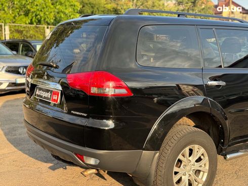 Mitsubishi Pajero 2015 черный - фото 14