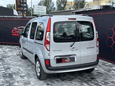 Renault Kangoo 2016 - фото 13