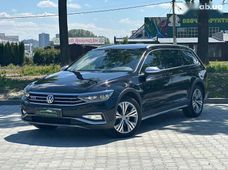 Продаж вживаних Volkswagen Passat 2020 року - купити на Автобазарі