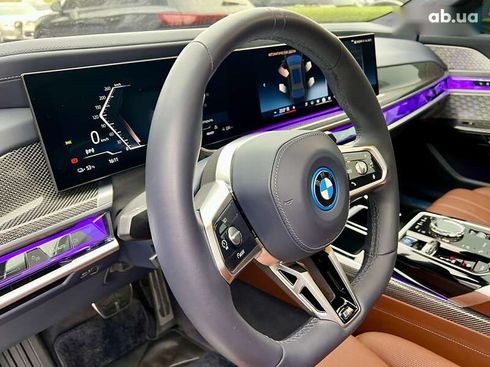 BMW i7 2023 - фото 22