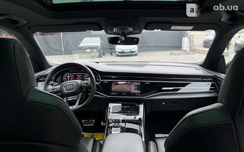 Audi RS Q8 2021 - фото 14