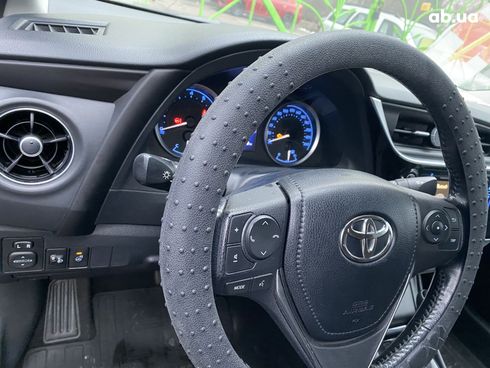 Toyota Corolla 2016 серый - фото 13