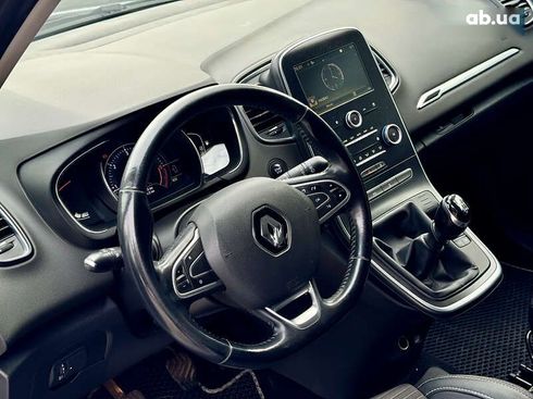Renault Scenic 2017 - фото 19
