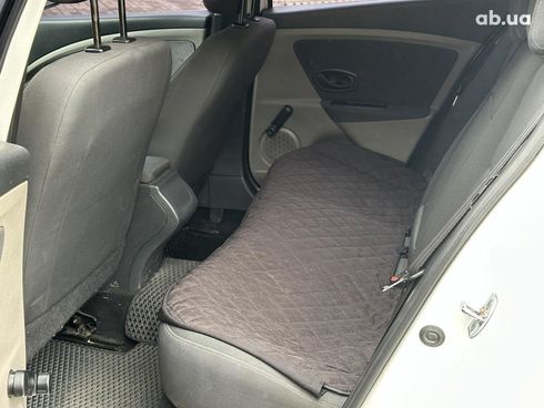 Renault Megane 2011 белый - фото 13
