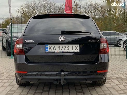 Skoda Octavia 2018 - фото 16