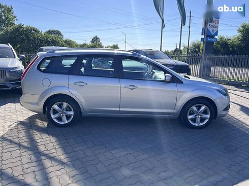 Ford Focus 2010 - фото 4