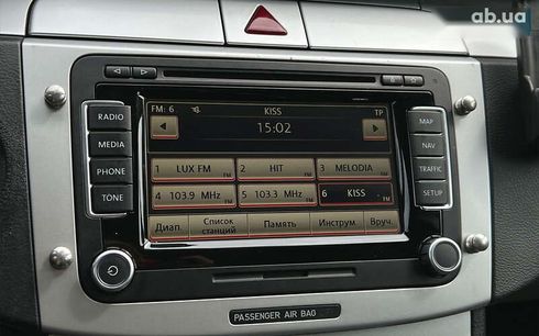 Volkswagen Passat 2010 - фото 16